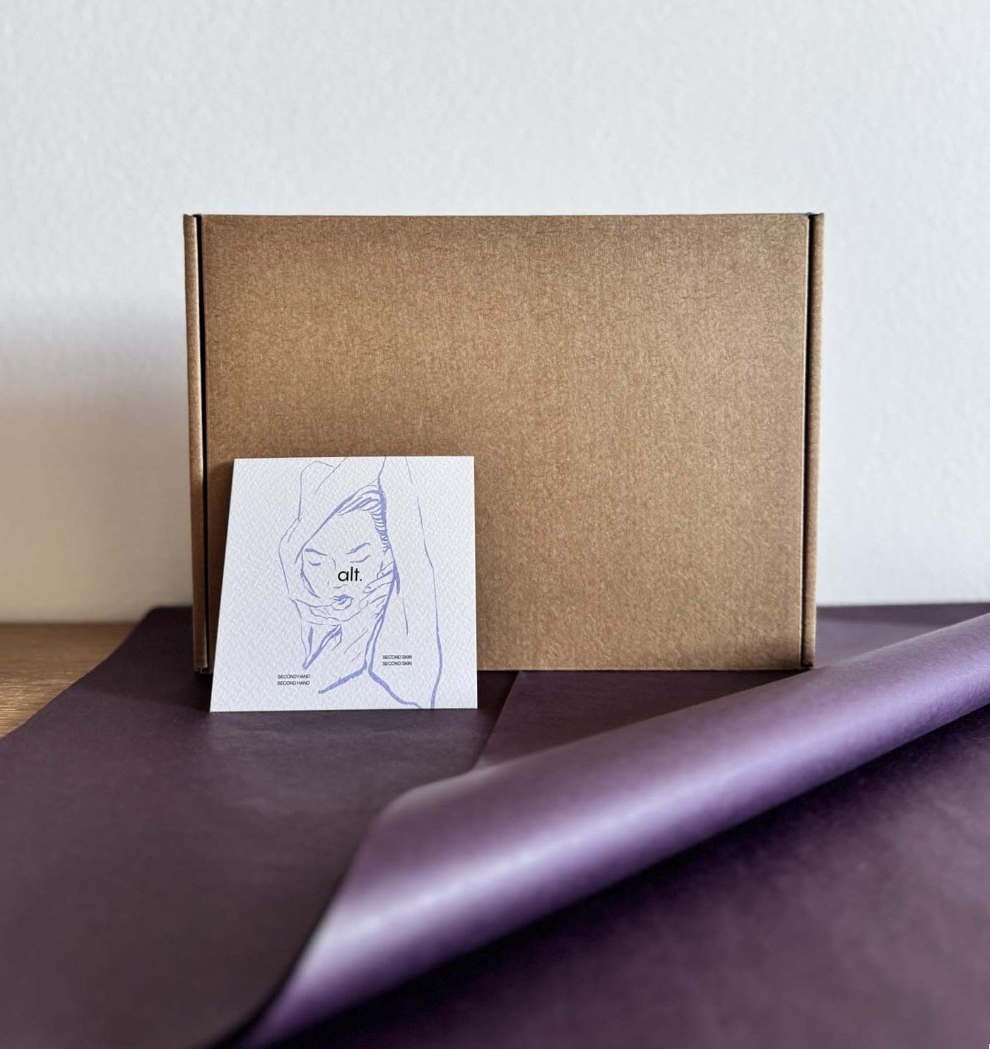 KOMPLET EMBALAŽE / škatla + papirnati robčki + zahvalna kartica