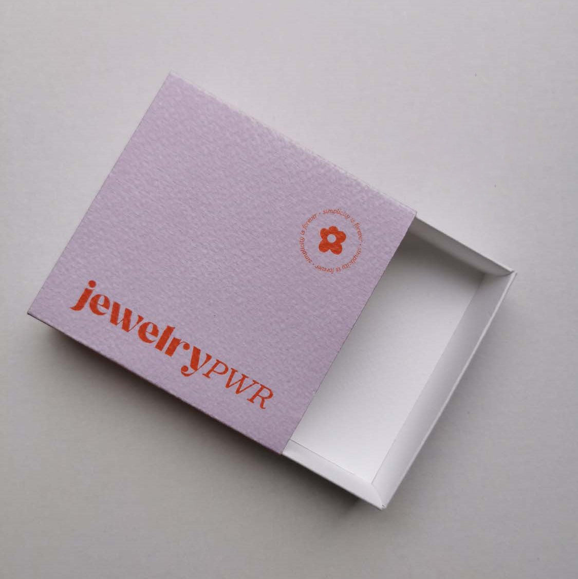 Majhne kartonske škatle "predalnik"