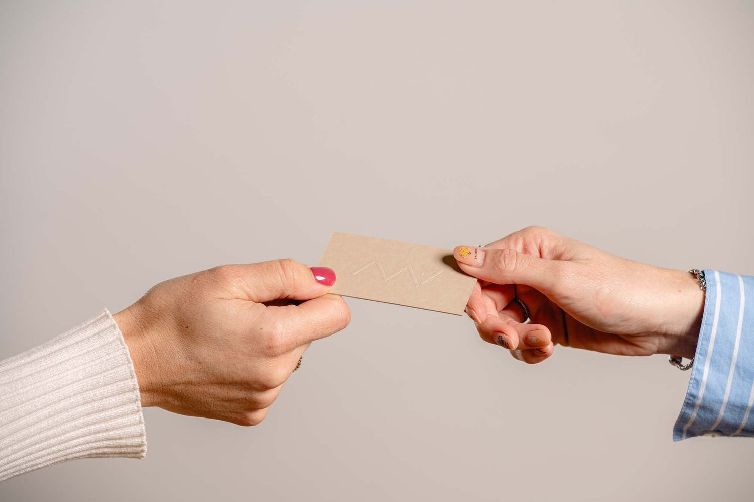 Zlatotisak na vizitkama: Ostavite luksuzan prvi dojam