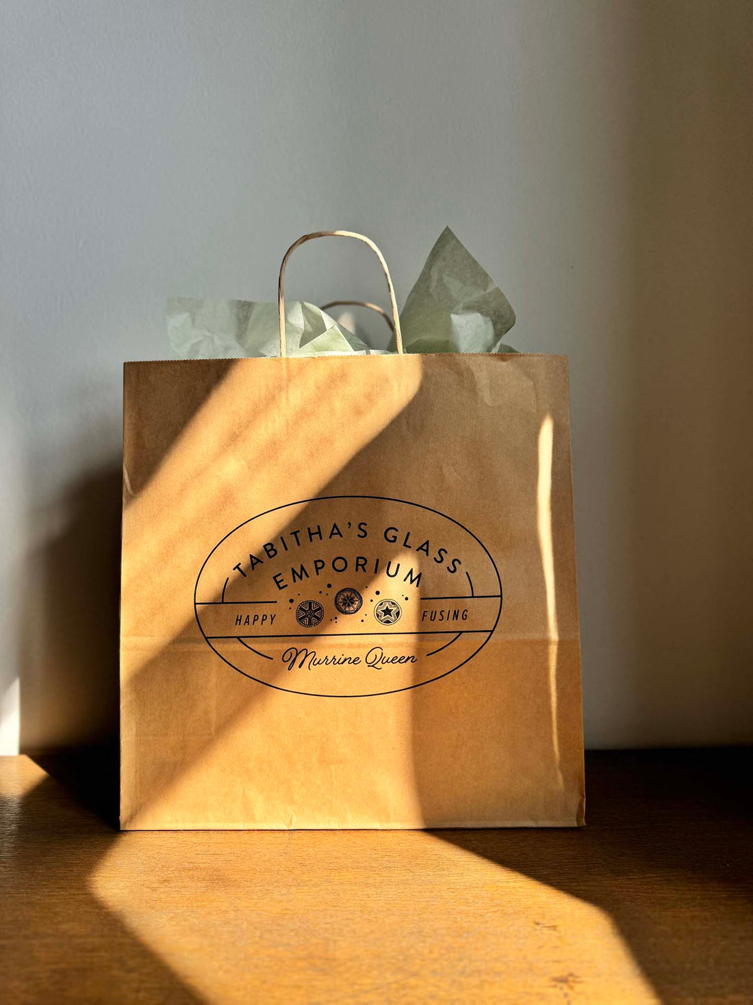 Smeđe papirnate vrećice s tiskom - vrećice s ručkom