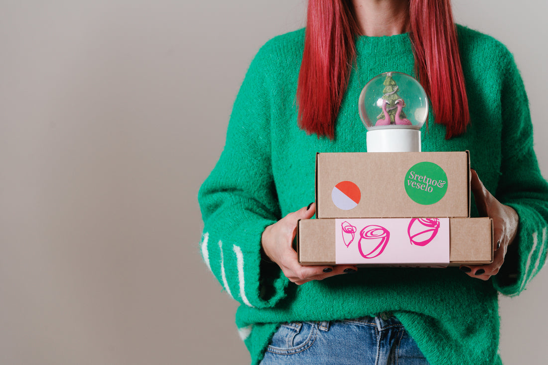 Okrogle etikete za embalažo / VESELI PRAZNIKI / READY DESIGN