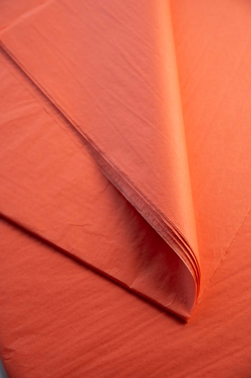 Papir za zamatanje boje breskve / 75x50 cm / 18 g/m²