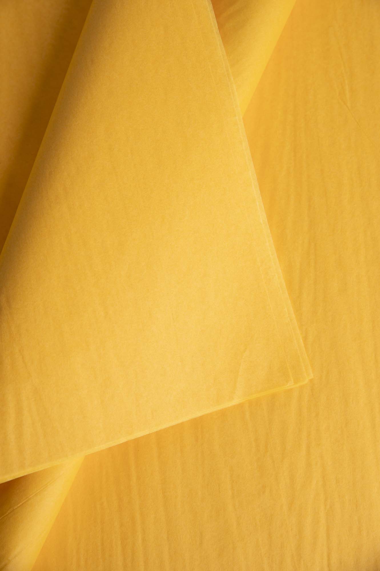 Rumen ovojni papir / 75x50 cm / 18 g/m²