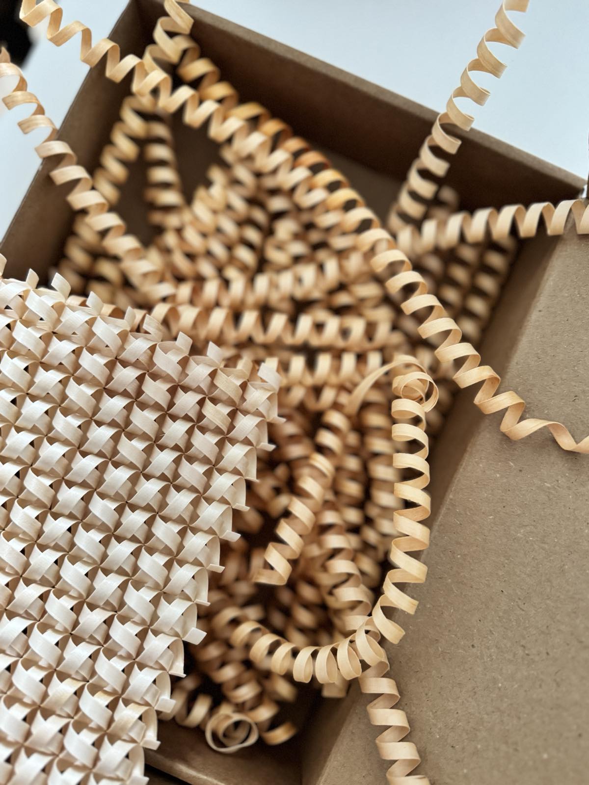 Drvena zaštita za pakiranje / u obliku mreže