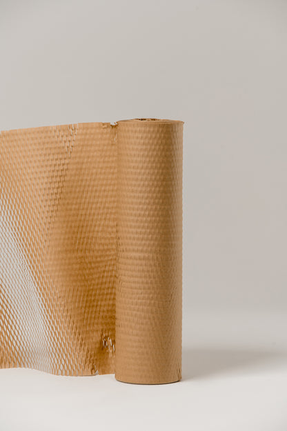 Kraft saćasti papir za pakiranje — ekološka alternativa plastičnoj mjehuričastoj foliji, Kasheta Pack
